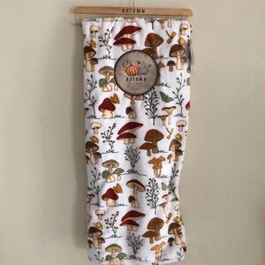 Autumn MUSHROOM Plush Throw Blanket